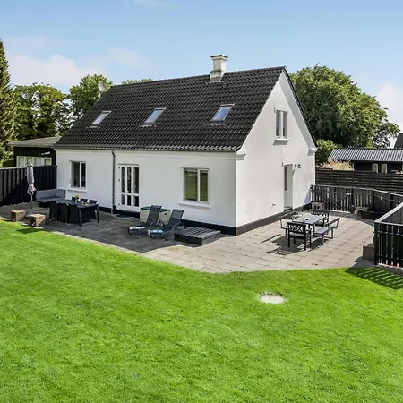 Holiday home Four-bedroom In *